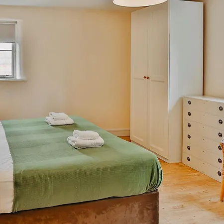 Rock Farm - Limehouse סליין