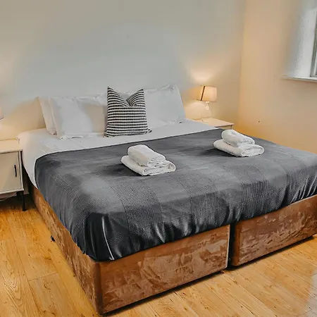 Rock Farm - Limehouse بيت ضيافة