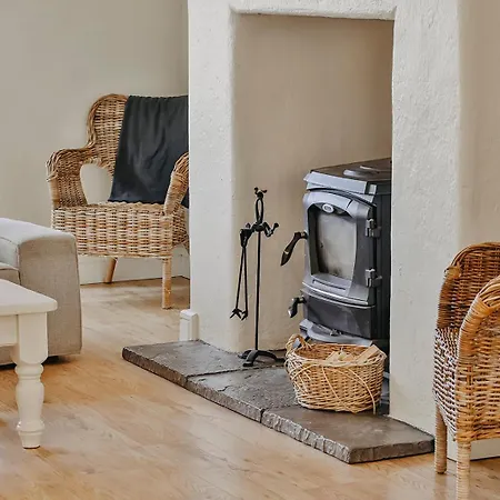 Rock Farm - Limehouse *