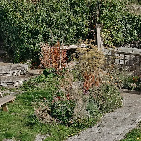 Rock Farm - Limehouse سلان