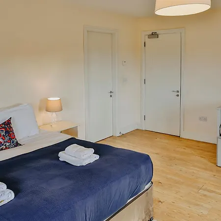 Rock Farm - Limehouse بيت ضيافة سلان