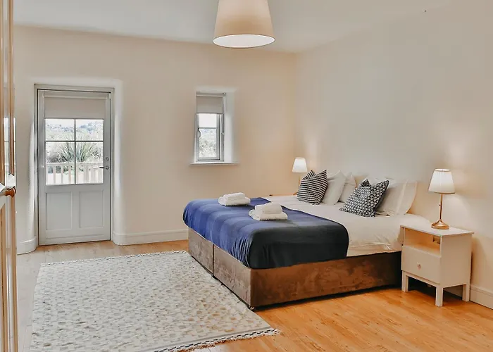 Гостевой дом Rock Farm - Limehouse *