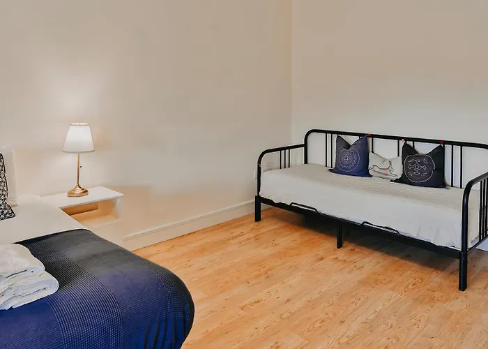 Rock Farm - Limehouse *