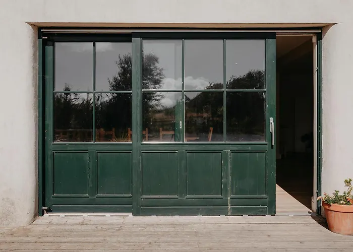 Гостевой дом Rock Farm - Limehouse *