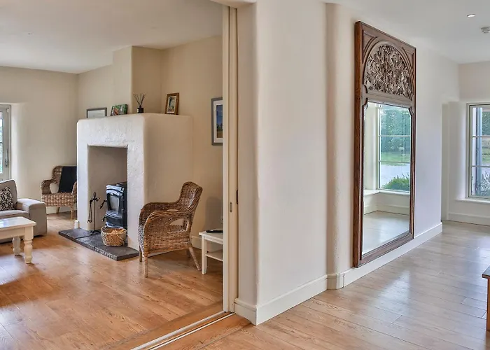 Гостевой дом Rock Farm - Limehouse *