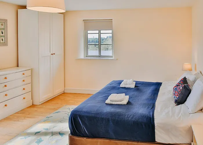 Rock Farm - Limehouse